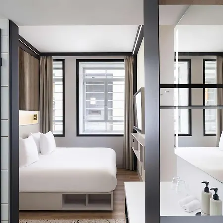 Hotel Motto By Hilton Blaak Rotterdam